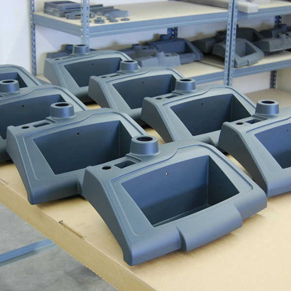 Vacuum casting molds